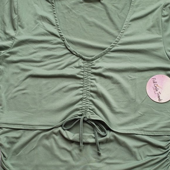 FULL CIRCLE TRENDS Front Drawstring Short Sleeve Top - Picture 4 of 5